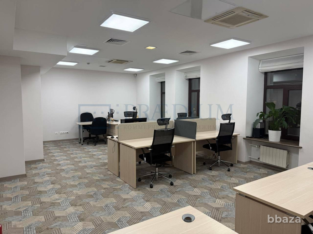 Сдается офисное помещение 215 м² Москва - изображение 1