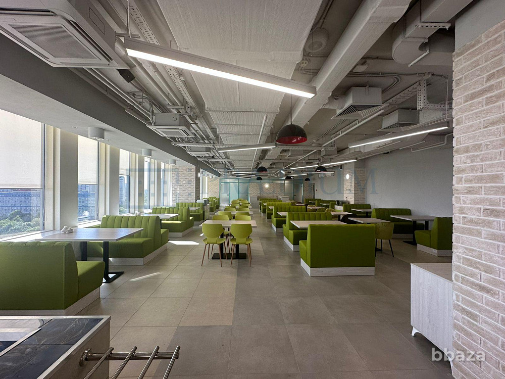 Сдается офисное помещение 550 м² Москва - изображение 1