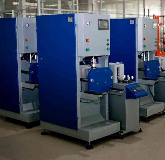 Полуавтомат выдува пэт-тары ПВ-800, 0.2-2.5л., 16Атм. Казань