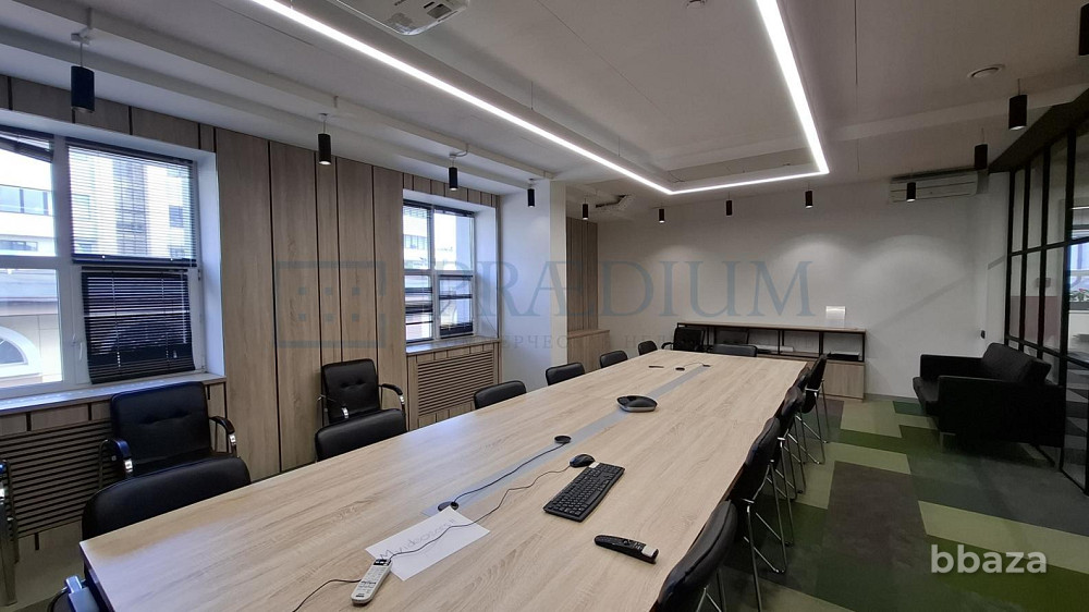 Сдается офисное помещение 705 м² Москва - изображение 1