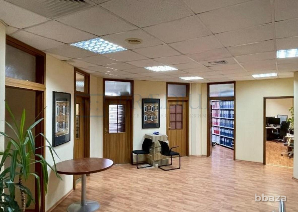 Сдается офисное помещение 260 м² Москва - изображение 1