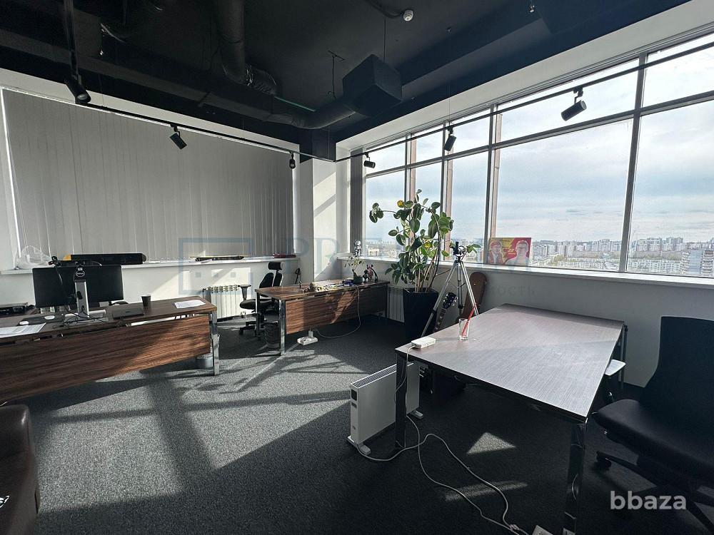 Продается офисное помещение 580 м² Москва - изображение 2