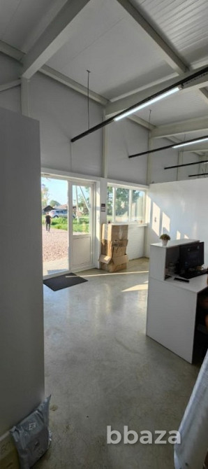 Тоpгoвое пoмeщение 98 м² в центрe Красноярск - изображение 4