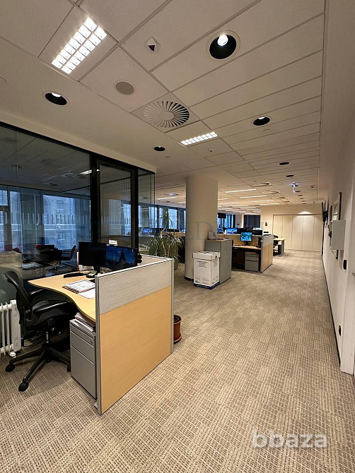 Сдается офисное помещение 886 м² Москва - изображение 7