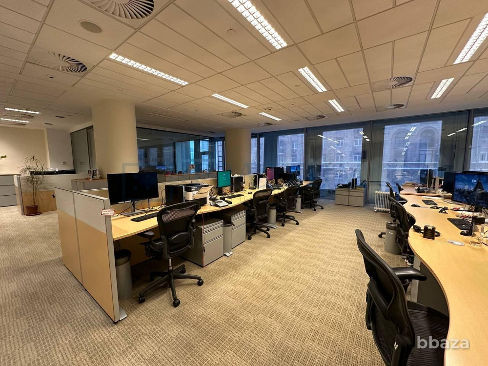 Сдается офисное помещение 886 м² Москва - изображение 1