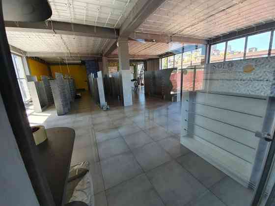 Сдаю коммерческое помещение площадью 205,9 кв.м. в центре Сочи у дороги Сочи