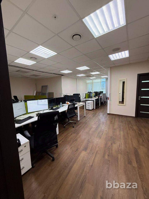 Сдается офисное помещение 594 м² Москва - изображение 3