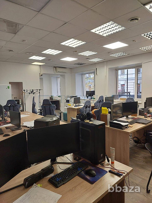 Сдается офисное помещение 228 м² Москва - изображение 1