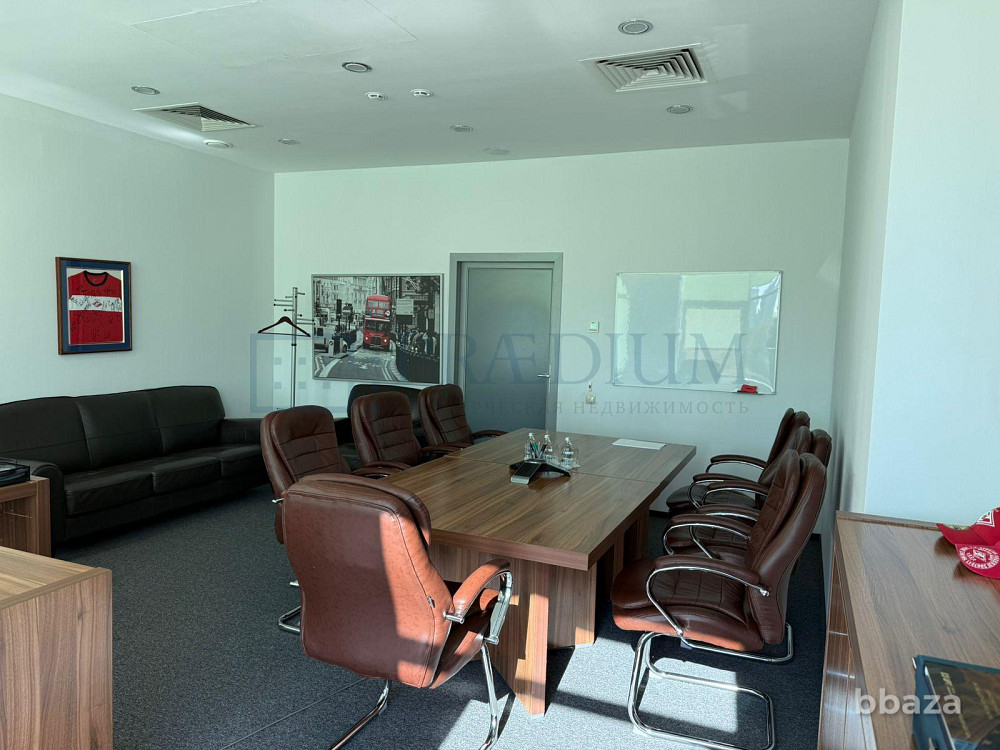 Продается офисное помещение 624 м² Москва - изображение 1