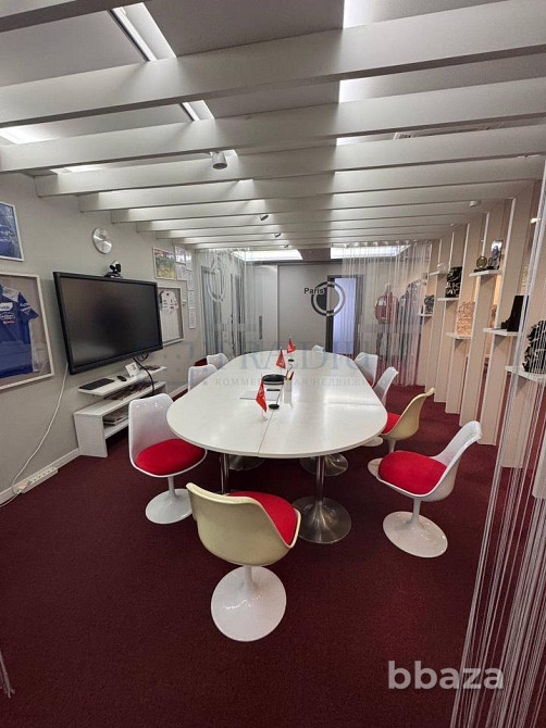 Сдается офисное помещение 287 м² Москва - изображение 2