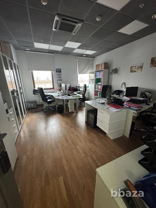 Сдается офисное помещение 287 м² Москва - изображение 1