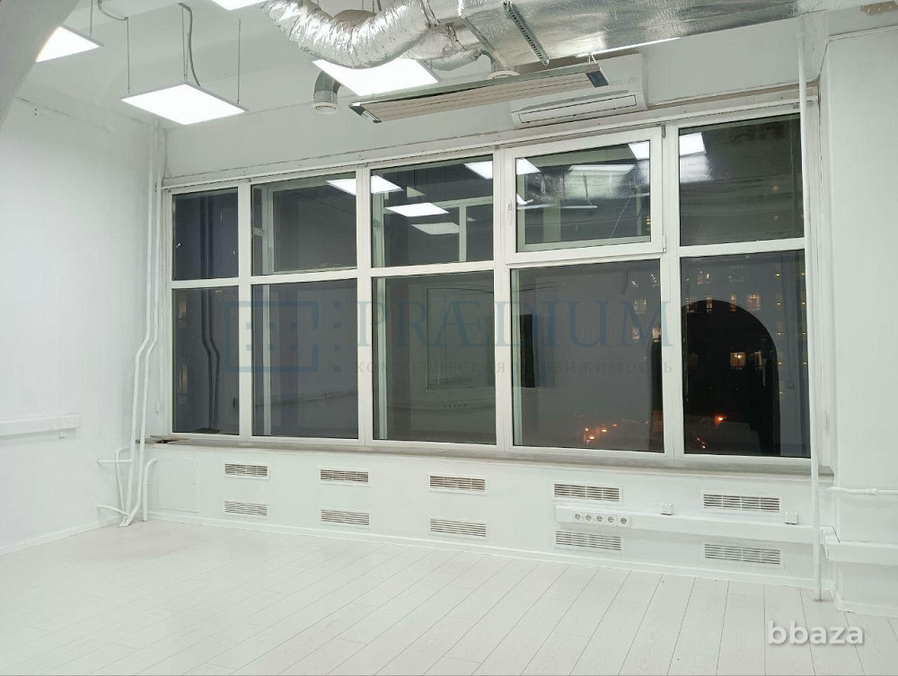 Сдается офисное помещение 646 м² Москва - изображение 1