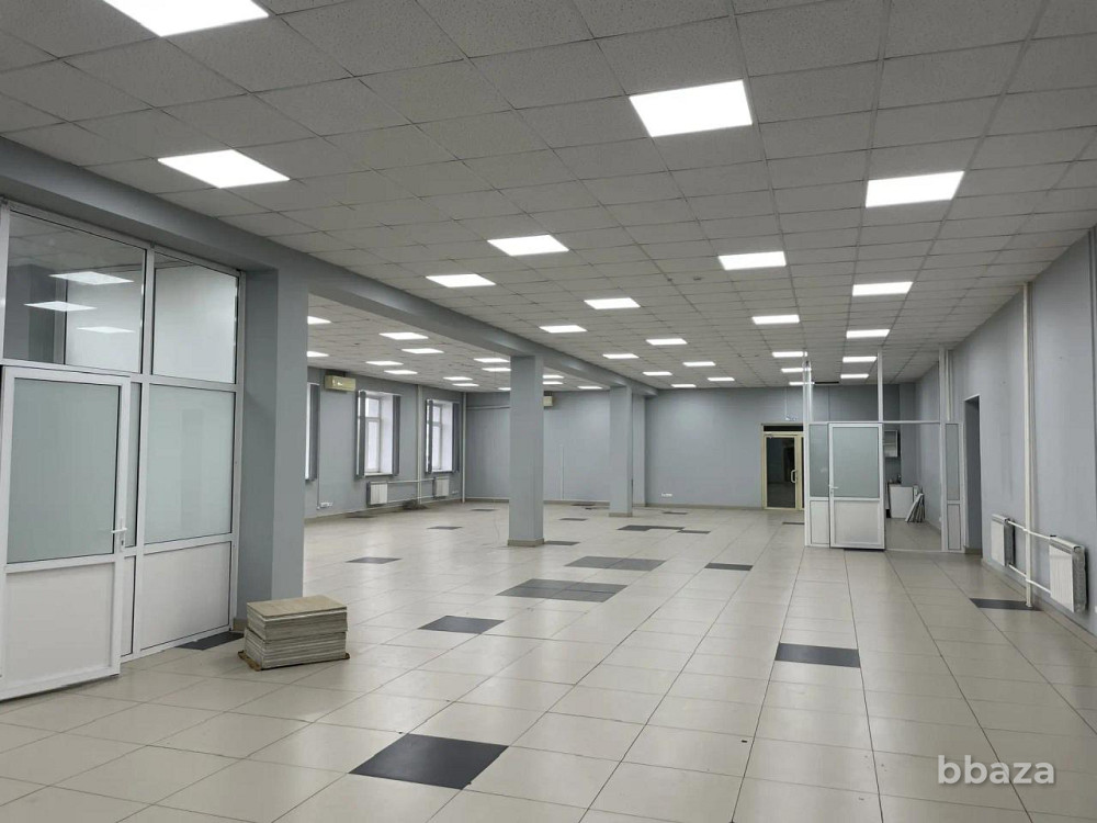 Сдам 1-й этаж 326 м2 на первой линии северного шоссе (собственник) Красноярск - изображение 1