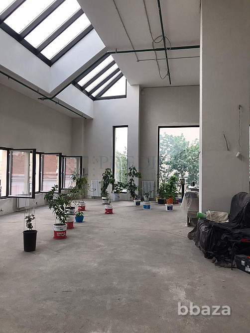 Сдается офисное помещение 980 м² Москва - изображение 1