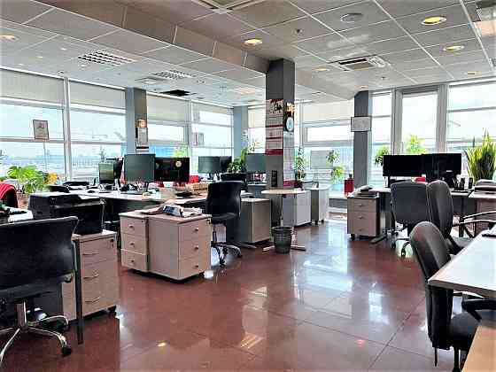 Продается офисное помещение 454 м² Москва