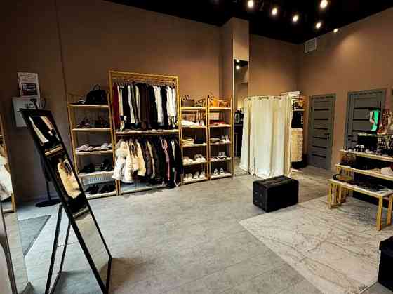 Магазин одежды и обуви. Товар на 1.000.000руб Евпатория