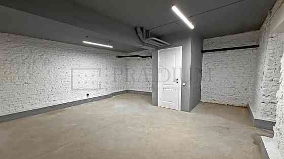 Продается помещение свободного назначения 244 м² Москва