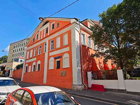 Особняк в центре в аренду Москва