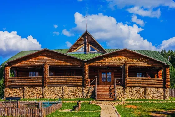 Продажа загородного отеля 8 домов Москва