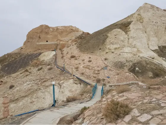 Актау/ Индивидуальный трансфер к подземной мечети Караман ата, Бекет ата Актау