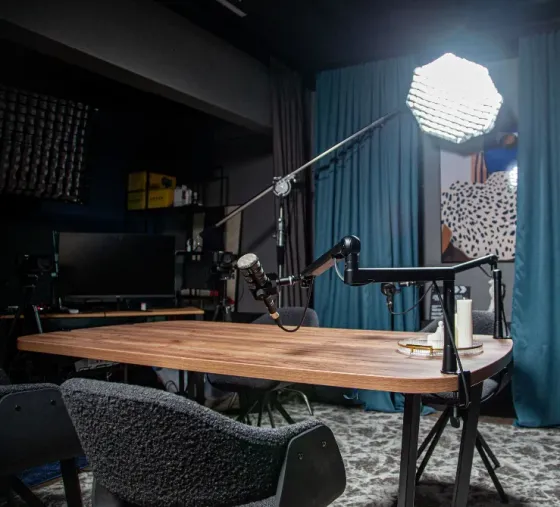 Аренда студии для записи подкаста Искусство Подкаста Москва