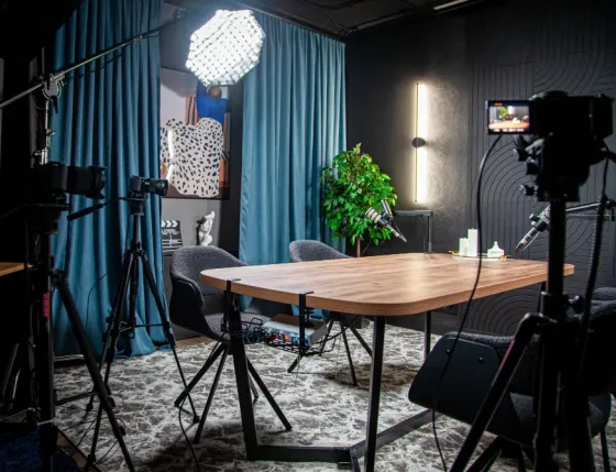 Аренда студии для записи подкаста Искусство Подкаста Москва