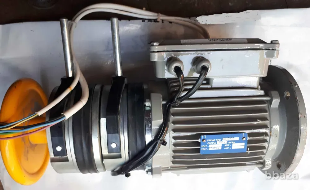 Асинхронный электродвигатель MCFA 90LSV,1,5kW 40004-SV-GR-DB с эл.магн.торм Москва - изображение 1