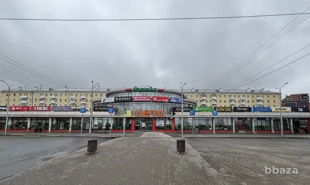 Сдам торговое помещение в ТЦ Лето Киров - изображение 1