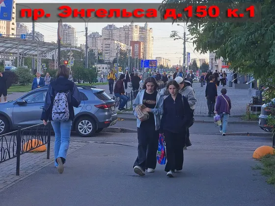 Сдам отличное помещение 70 квм на трафике у метро! Санкт-Петербург