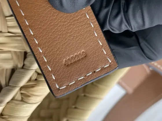 Cумка брендовая, женская, оригинал, раритет, LOEWE, Испания Москва