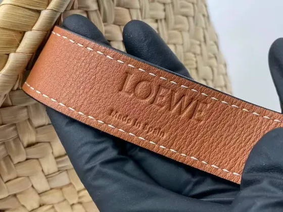 Cумка брендовая, женская, оригинал, раритет, LOEWE, Испания Москва