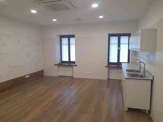 Помещение за выездом косметологической клиники. Москва