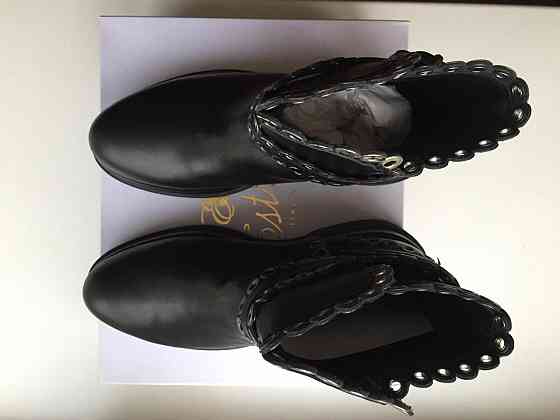 Ботинки новые lestrosa италия кожа 39 черные внутри кожаные осень весна дем Москва