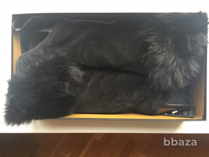 Ботфорты сапоги новые ferre италия 39 размер черные замша мех енот на потфо Москва - photo 5