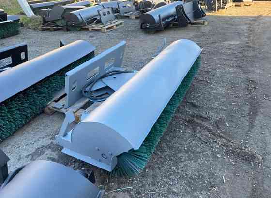 Навеска (навесное дополнительное вспомогательное оборудование) щётка Краснообск