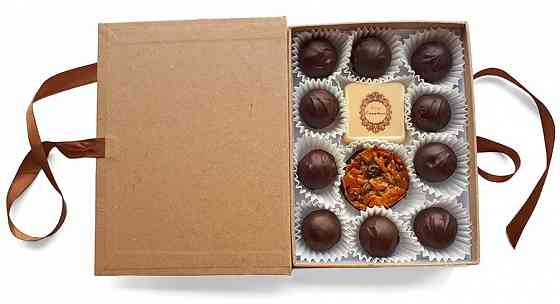 Изысканные шоколадные угощения в упаковках различной формы Москва